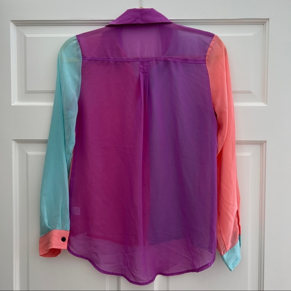 LIKE NEW Super Cute Sheer Blouses - Picture 9 of 11